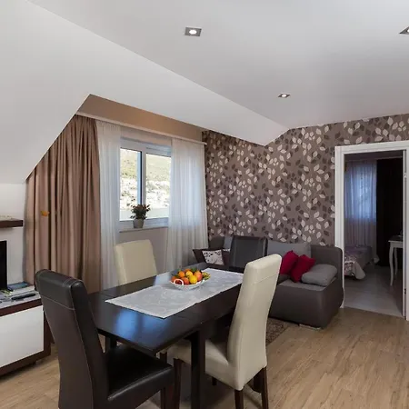 Διαμέρισμα Cetinic - Two Bedroom With Terrace And Sea View *