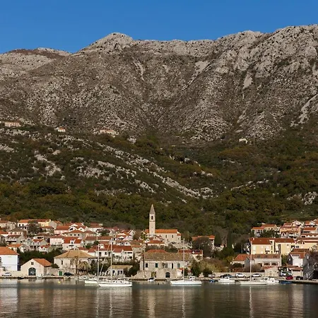 Cetinic - Two Bedroom With Terrace And Sea View Appartamento